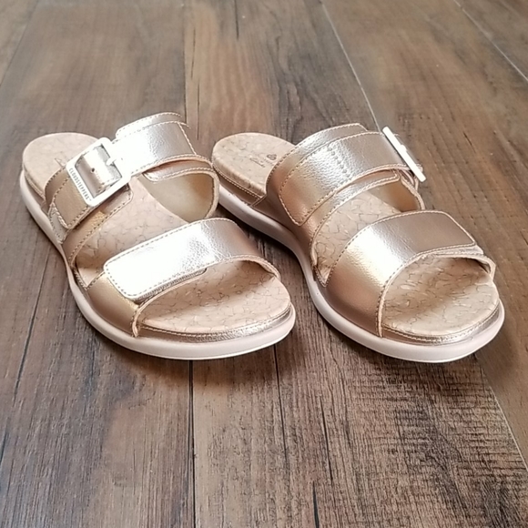 clarks step june sun